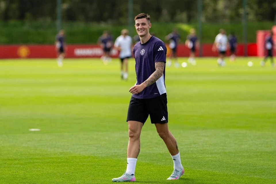 首秀, 队的训练中, 夏天曾与转