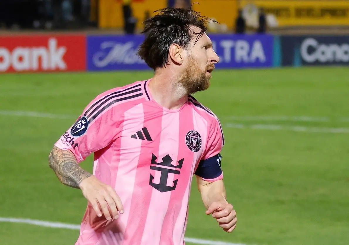 他被专家认, 联盟是有季, 西不能太强