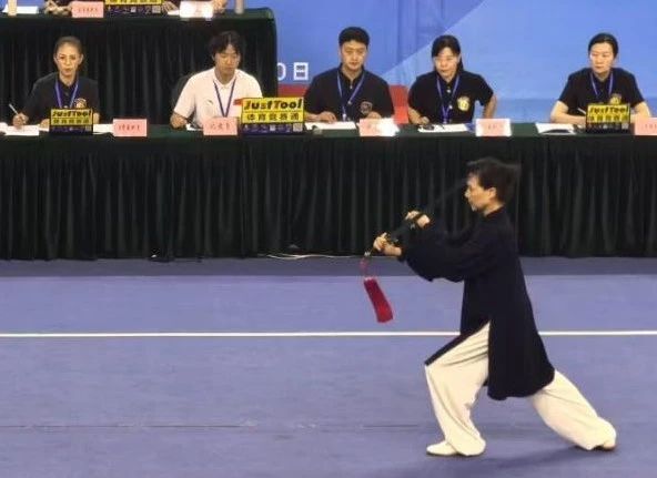 其中, 三等奖, Jo