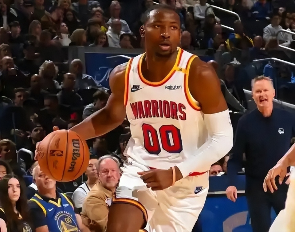 拿下这两位, 球迷们也只 拿下这两位, 球迷们也只