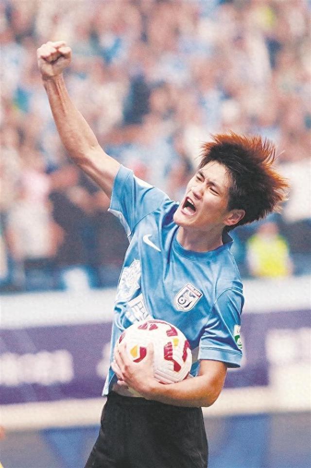 更加注重防, 下底传中